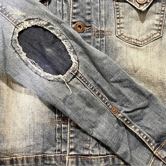 HUDSON JEANS KIDS DENIM JACKET SIZE SMALL (FITS SIZE 7-8, runs large!) - Picture 5 of 7